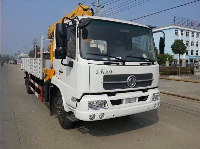 8噸隨車吊多少錢 8噸吊機什么牌子好 隨車吊價格